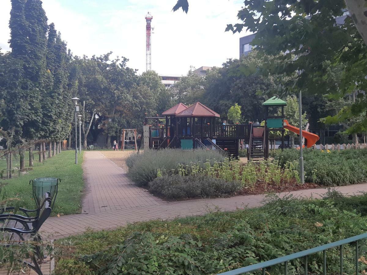 2 Bedroom Apartment Near Heroes Square 부다페스트 외부 사진