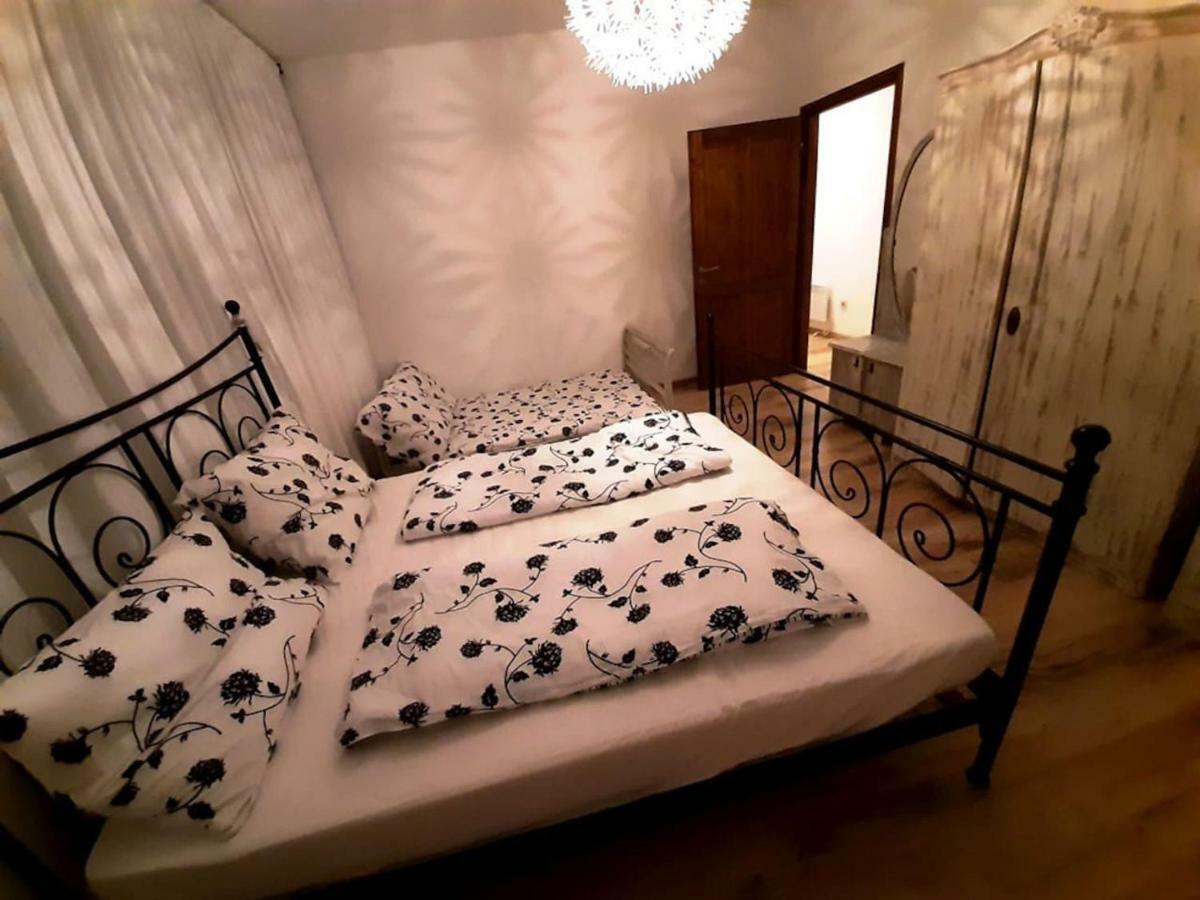 2 Bedroom Apartment Near Heroes Square 부다페스트 외부 사진