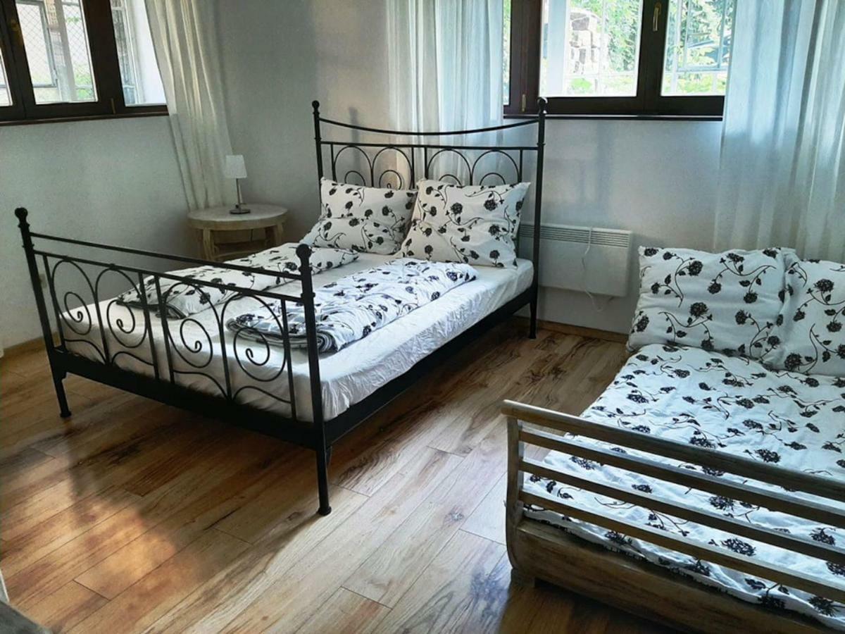 2 Bedroom Apartment Near Heroes Square 부다페스트 외부 사진